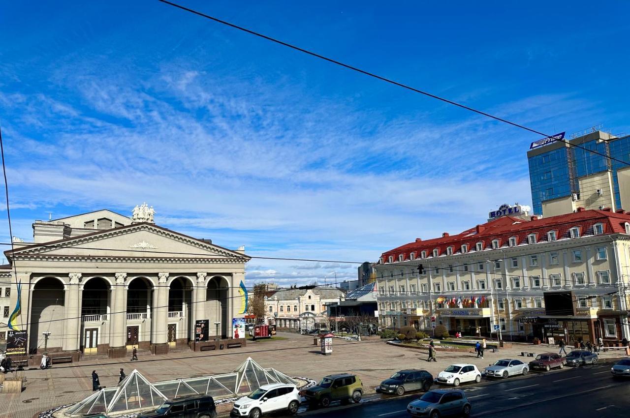 Lux Apartments In The City Center With A Coffee Machine, View Of A Theater, Near Zlata Plaza Ривне Екстериор снимка